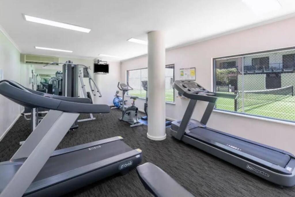 פרת'' City & Lakeside With Free Parking, Pool And 10 Mins Walk Into The City מראה חיצוני תמונה